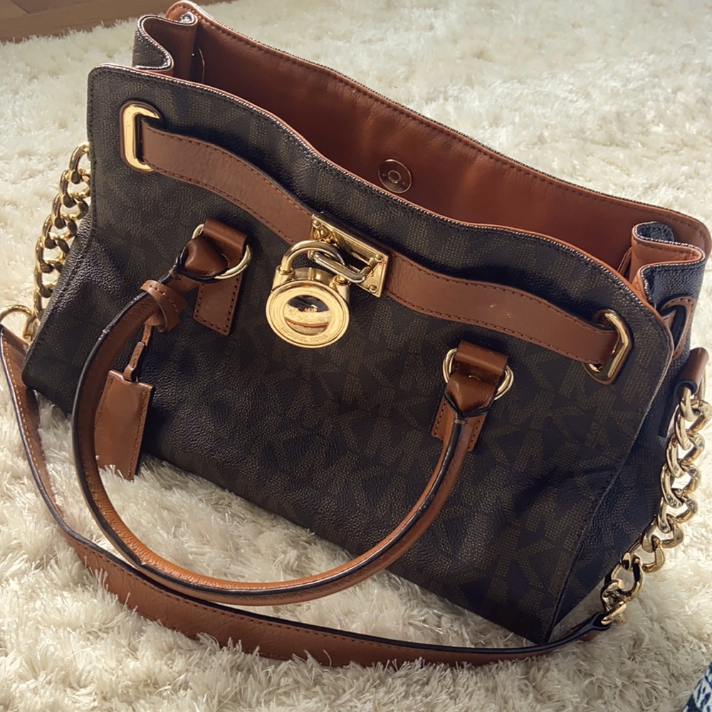 Michael Kors logo bag